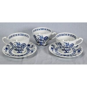 Set of (5) Vintage J & G Meakin 3 Cups & 2‎ Saucers England Classic Blue Nordic